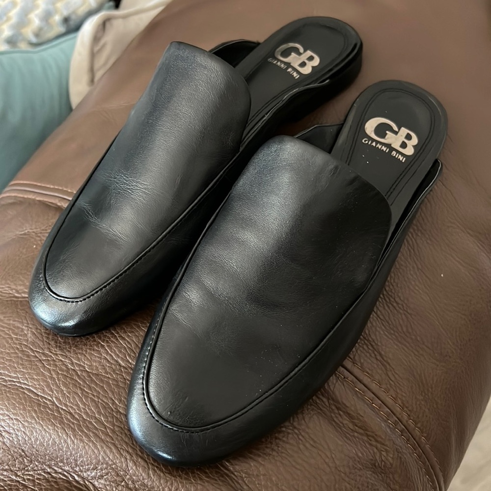Gianni Bini Black Slip On flats
